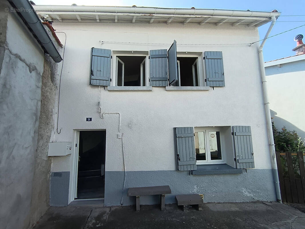 Maison à PONT-DU-CHATEAU