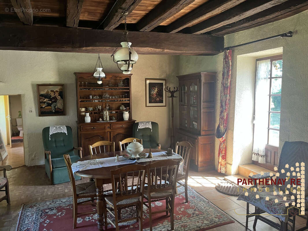 Maison à VOUHE