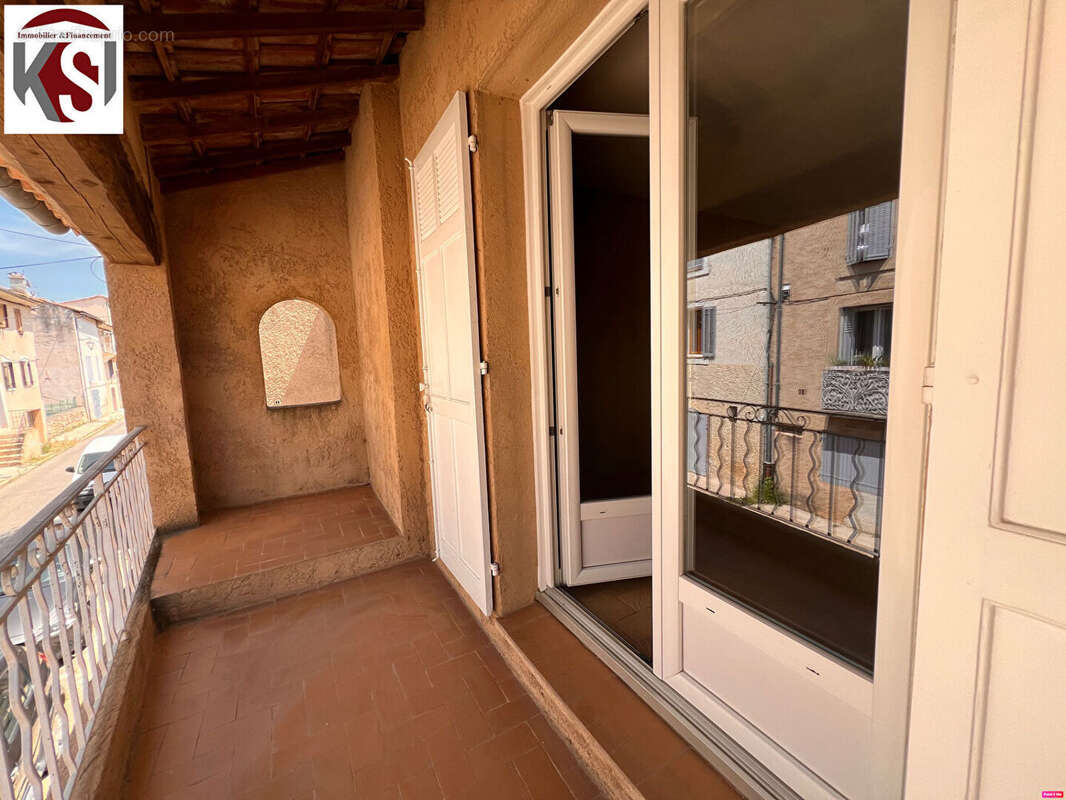 T4 avec terrasse, garage annexe et jardin - photo 8