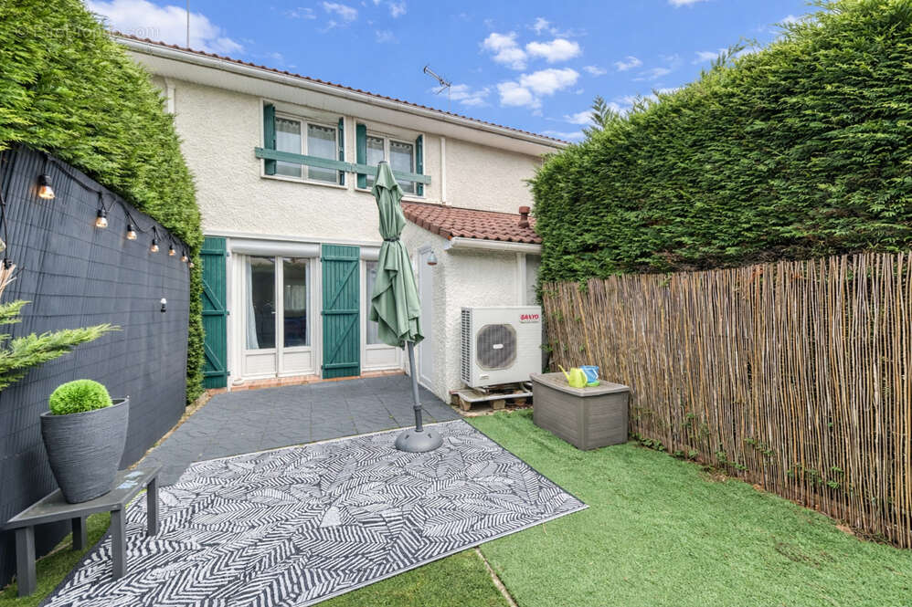 Maison à OZOIR-LA-FERRIERE