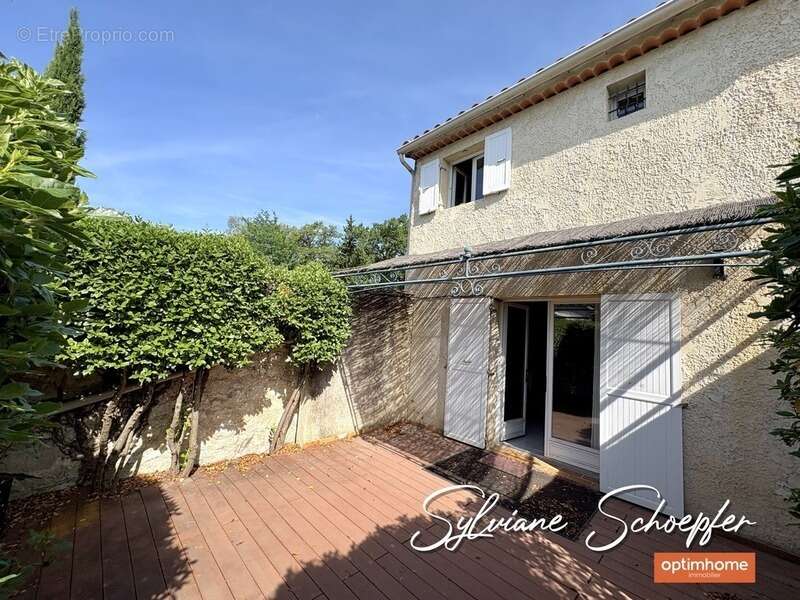 Appartement à SAINT-PAUL-TROIS-CHATEAUX
