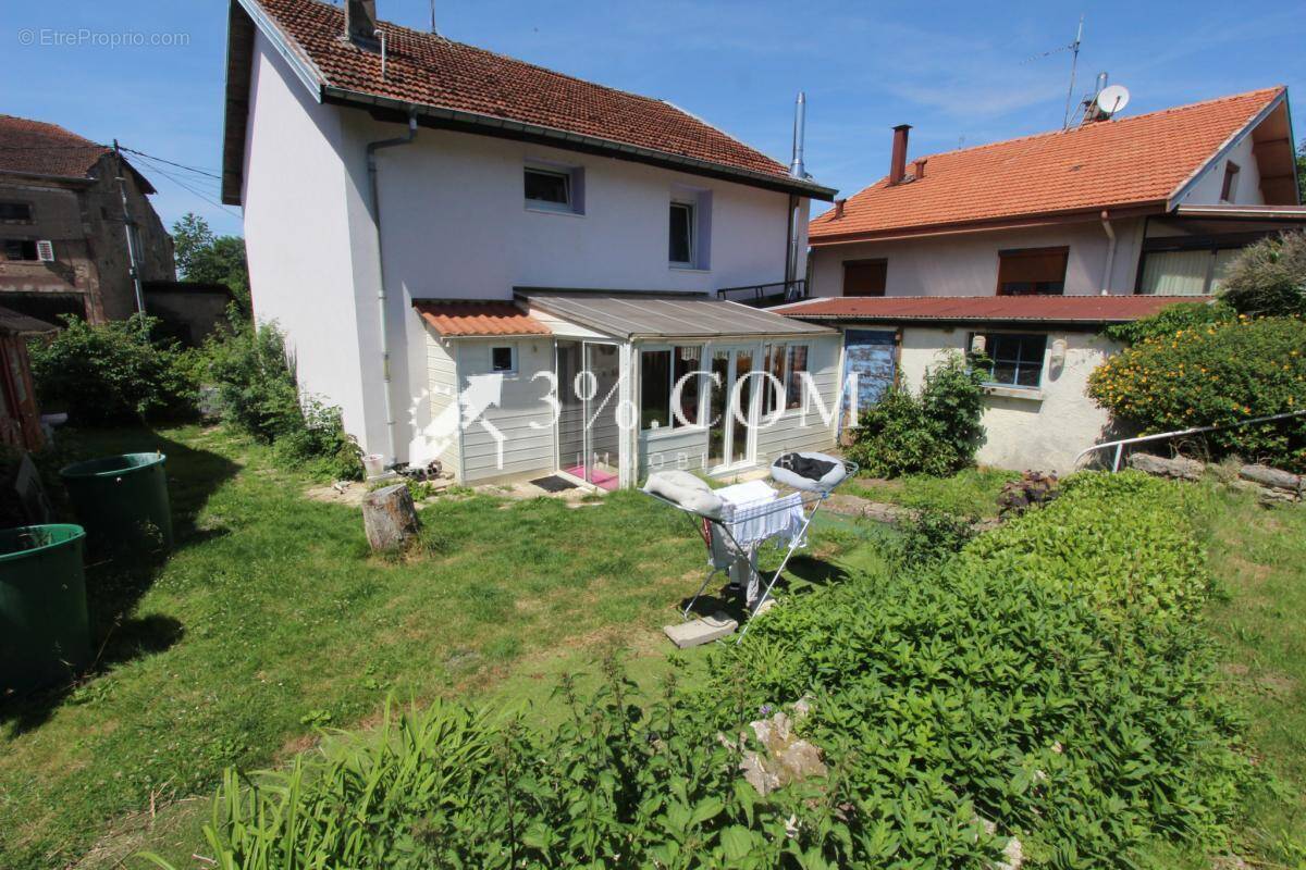 Maison à SAINT-PIERREMONT