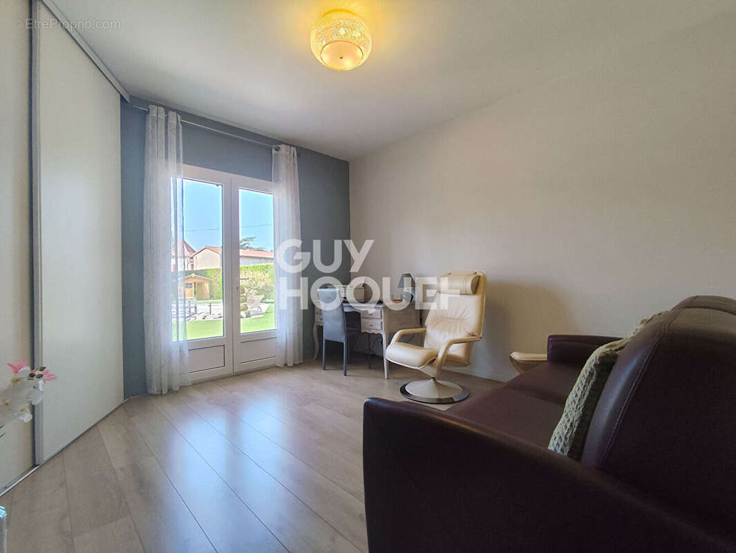 Maison à MONTROND-LES-BAINS