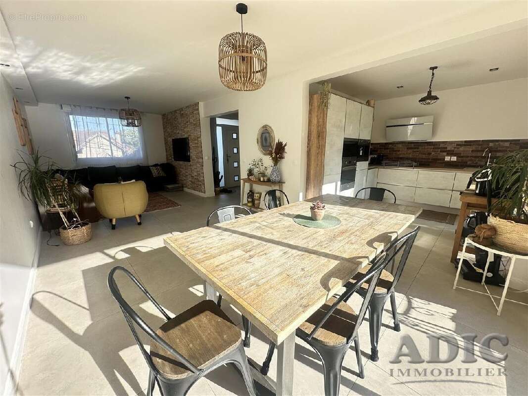 Maison à DAMMARTIN-EN-GOELE