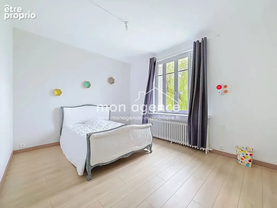 Propriété bourgeoise de caractère – Parc arboré de 2 437 m² – Environnement privilégié - photo 10