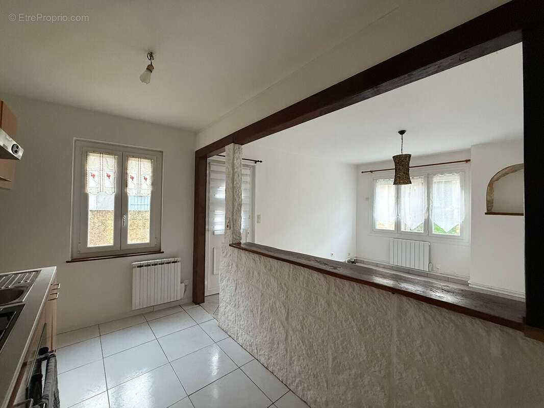 Maison à LES BORDES