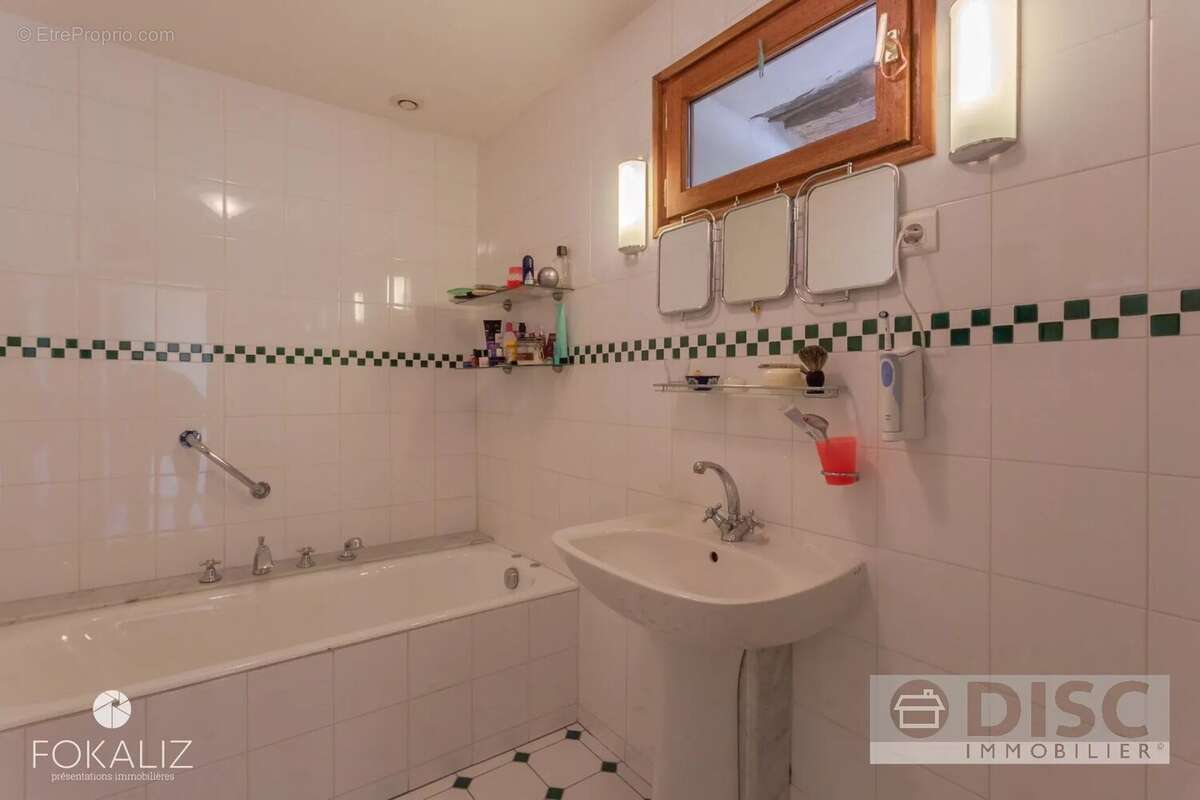 Maison à SAINT-ANDRE-DE-NAJAC