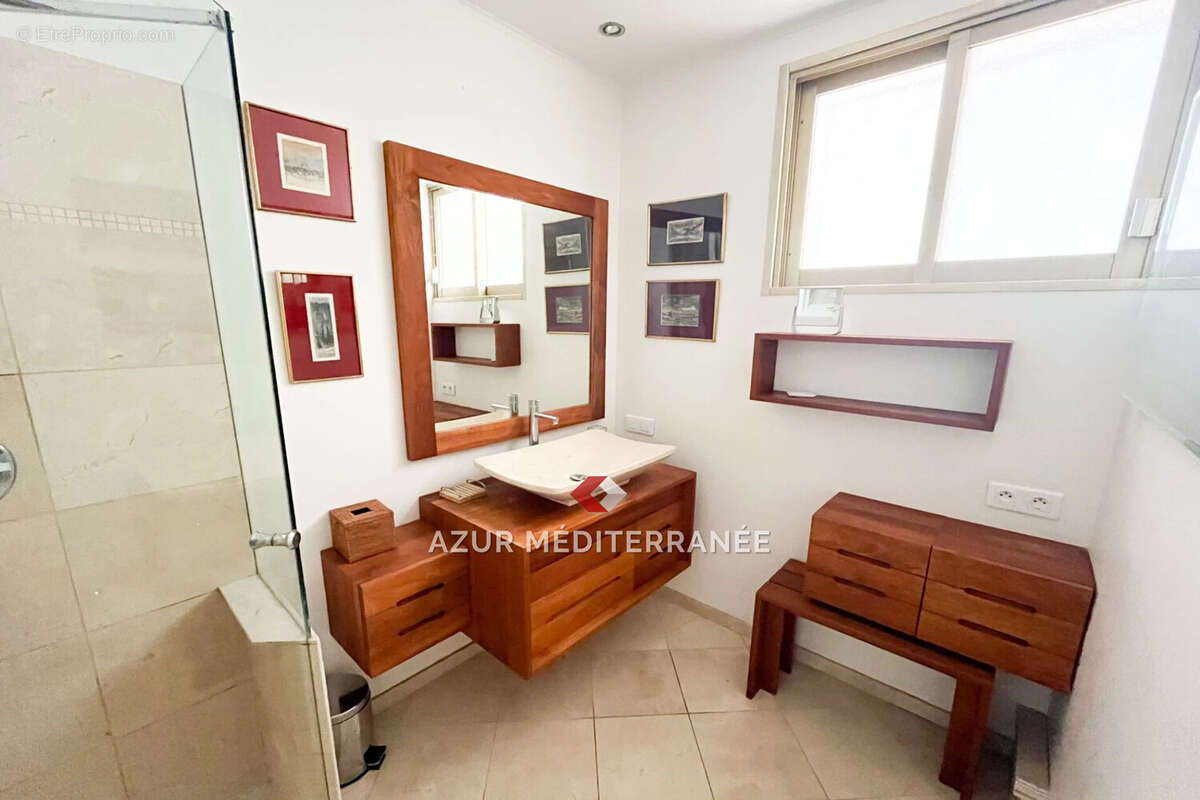 Appartement à VILLEFRANCHE-SUR-MER