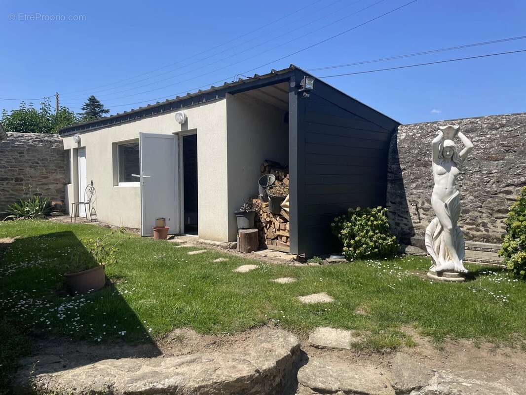 Maison à PLOUER-SUR-RANCE
