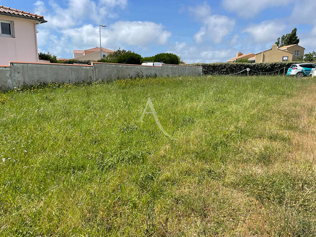 Terrain à BREM-SUR-MER