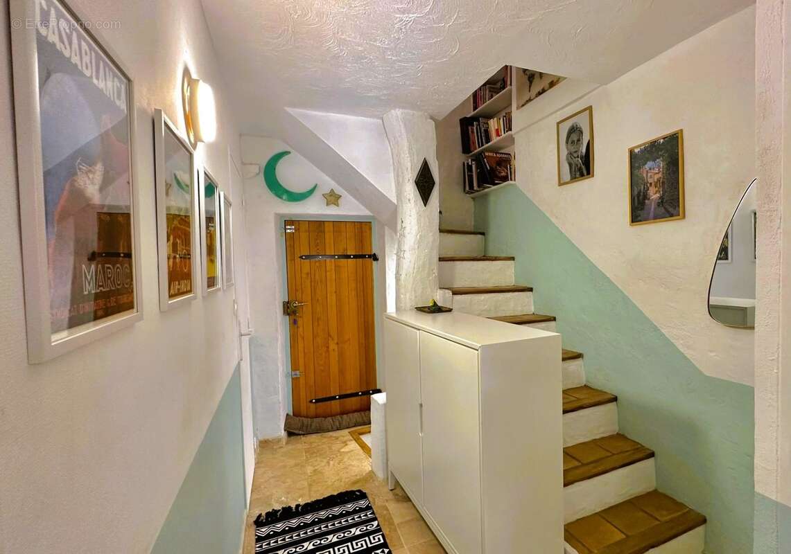Maison en pierre de caractère au pied de la Sainte-Victoire : 3 chambres, terrasse, solarium – Provence, Bouches-du-Rhône - photo 14