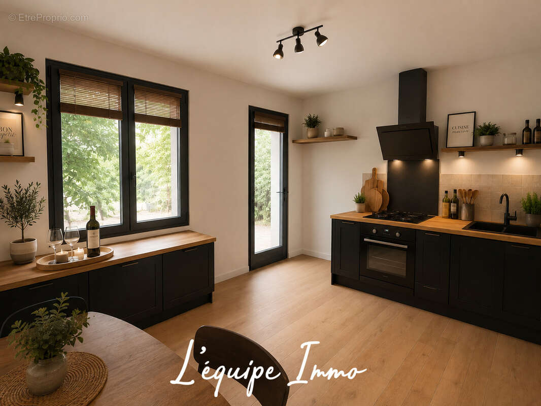 HYPER CENTRE - Maison T6 de 147 m2 - Parcelle de 747 m2- Double garage - - photo 8