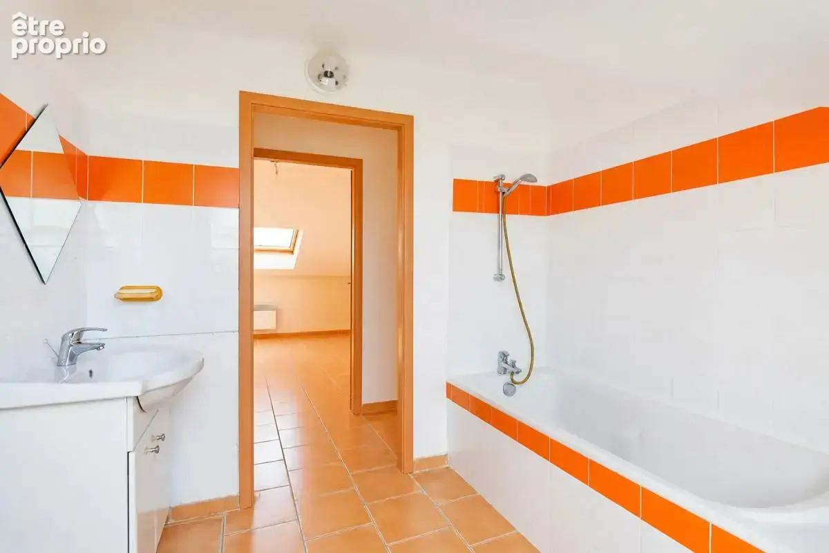 Appartement de 5 pièces de 98 m² à Ruoms - photo 16