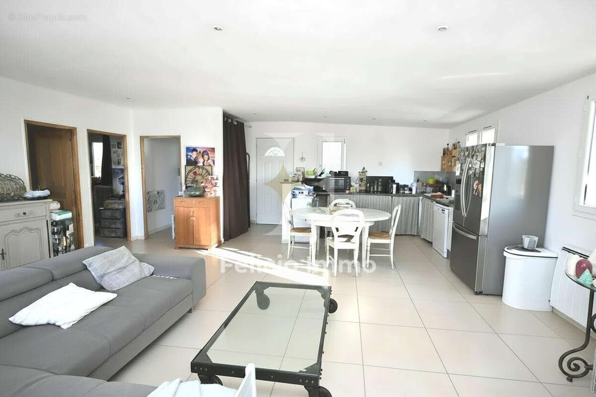 Appartement 81 m² à Saint-Vallier-De-Thiey  - photo 2