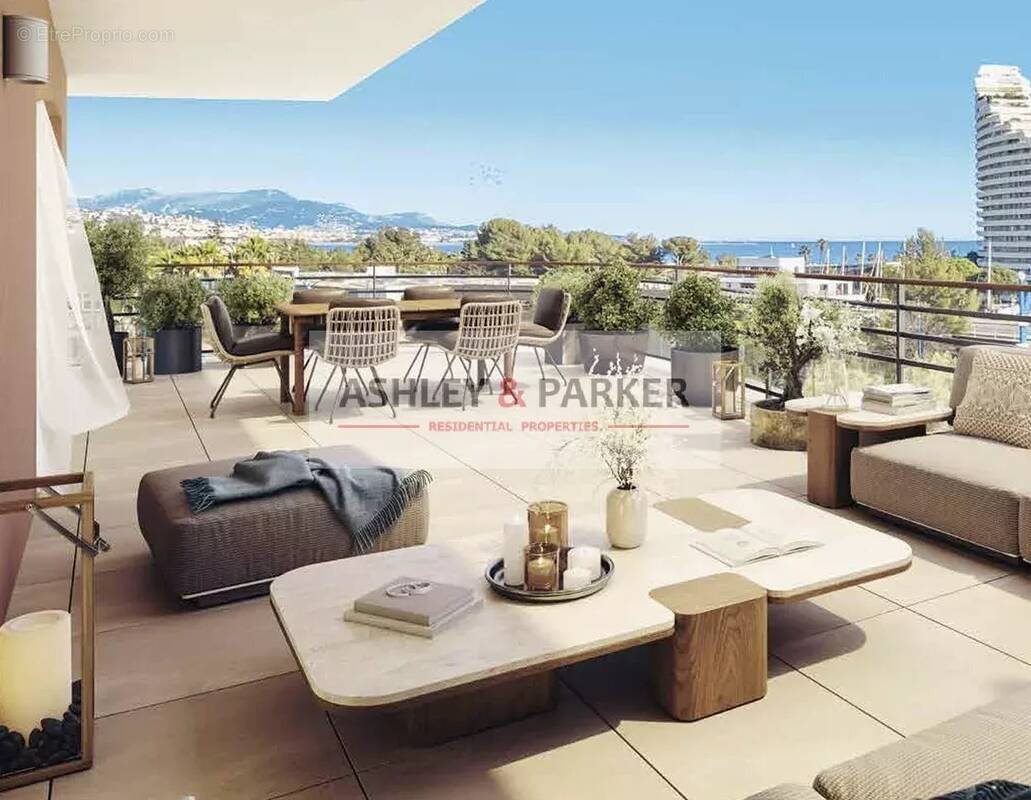 Appartement à VILLENEUVE-LOUBET