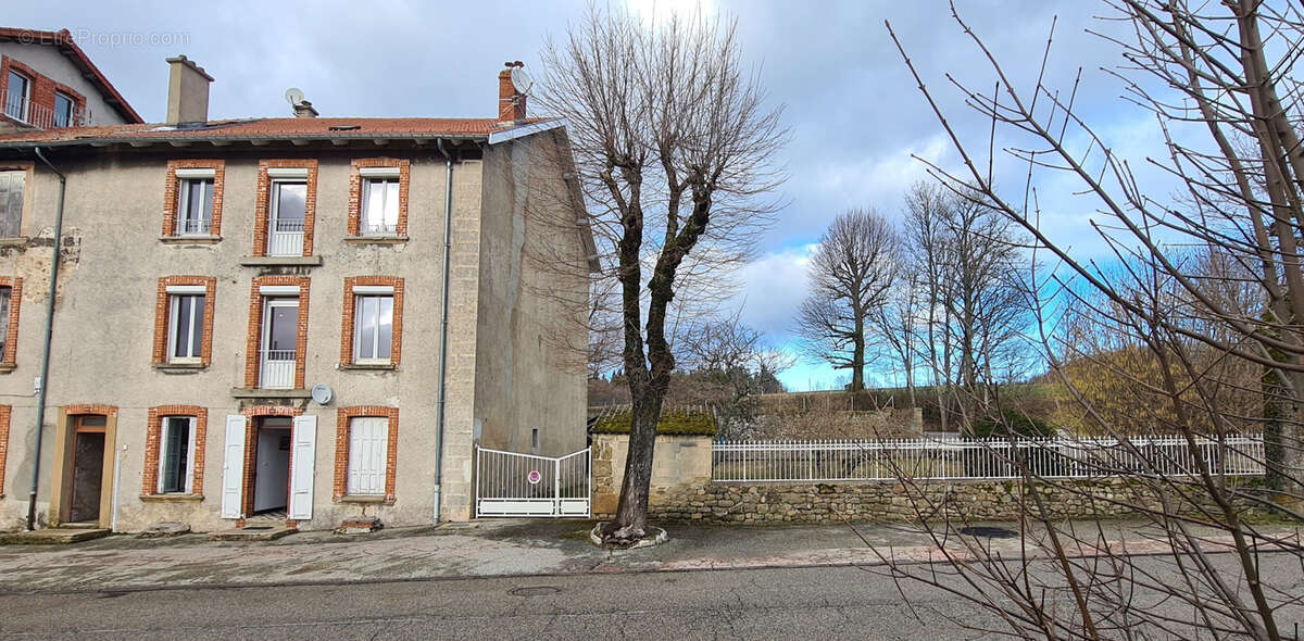 Appartement à SAINT-AGREVE