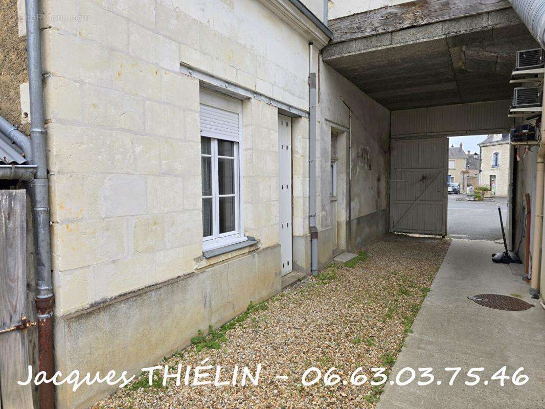Maison à VERNANTES
