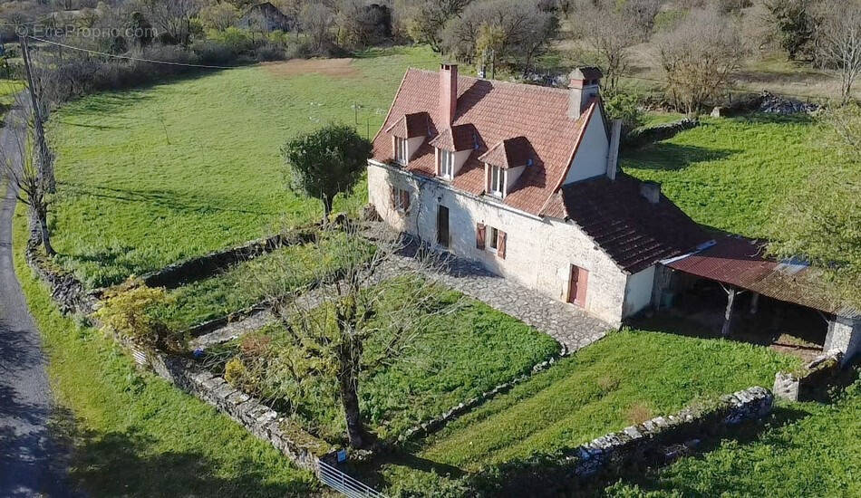 Maison à CANIAC-DU-CAUSSE
