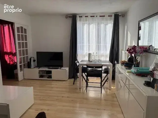Vente Appartement Combs-la-ville(77380) 199 500ï¿œ - photo 2