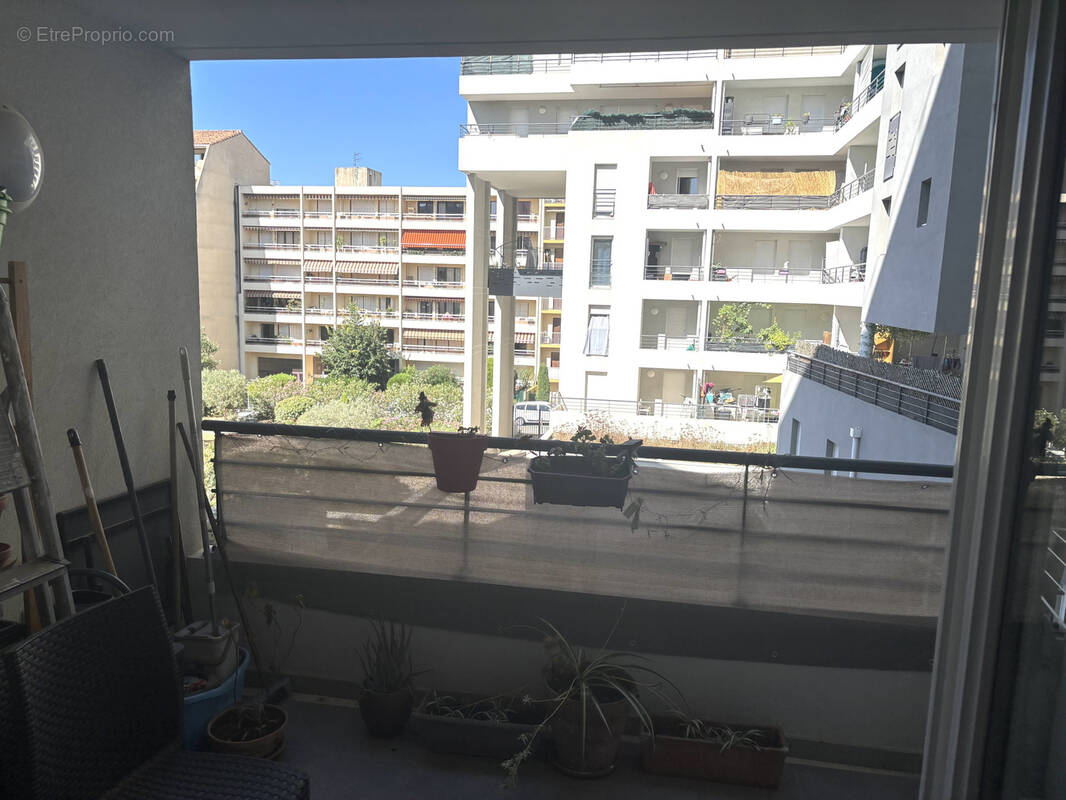 Appartement à MARSEILLE-3E