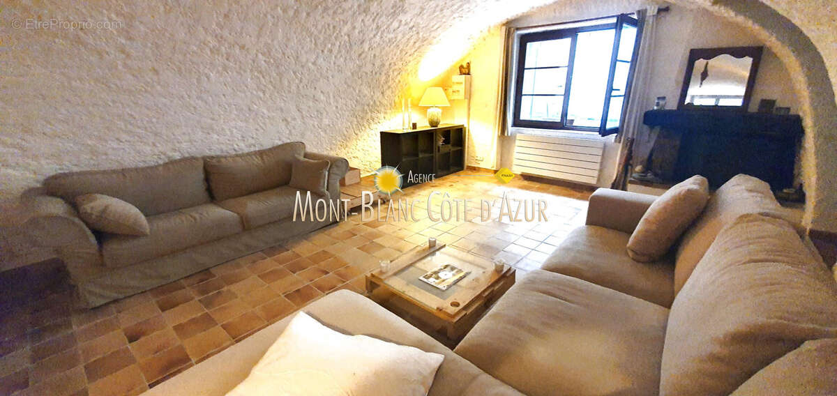 Maison à PLAN-DE-LA-TOUR