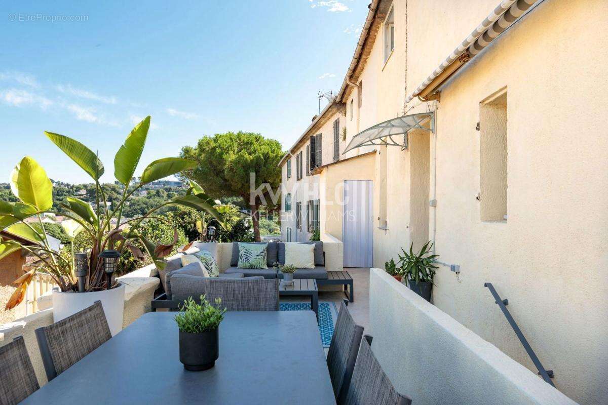 Maison à CAGNES-SUR-MER