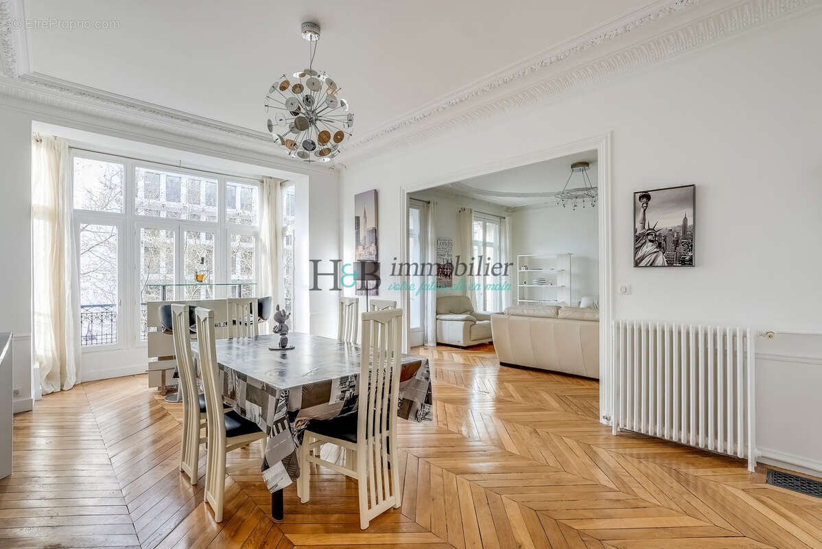 Appartement à PARIS-12E