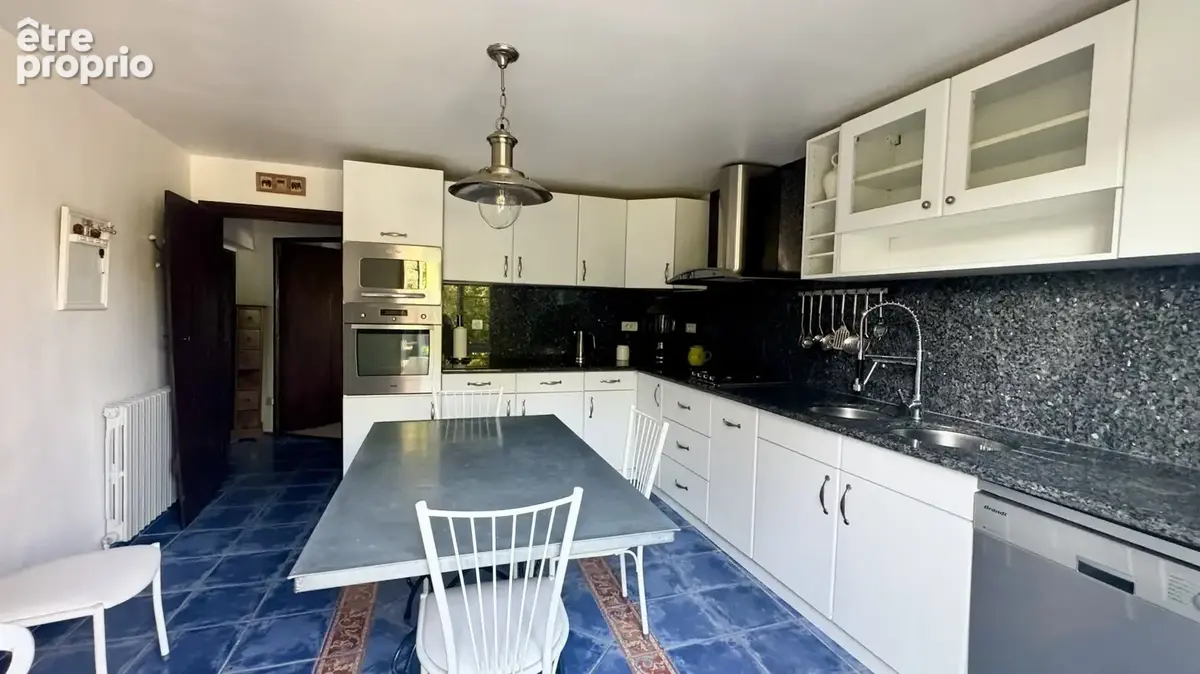 Propriété avec 3 logements, 7 hectares agricoles, piscine et dépendances à Saint-Martin-de-Seignanx  223 m²  À 15 min de Bayon - photo 14