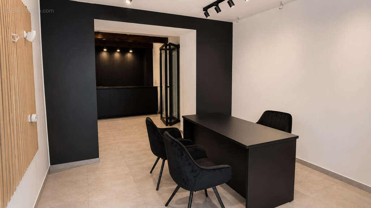 ** Cession Droit Au Bail ** Très Bon Emplacement ** (83430) SAINT MANDRIER SUR MER ** - photo 5