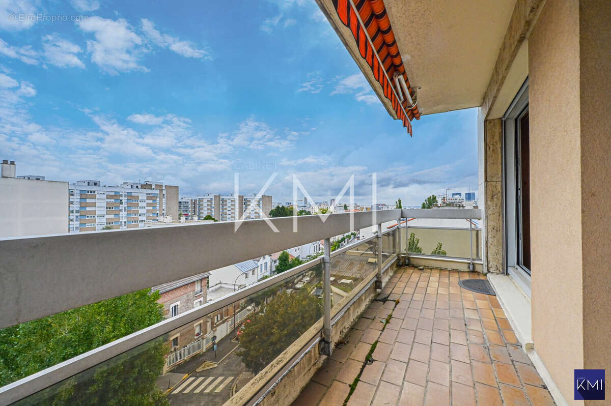 Appartement à LES LILAS