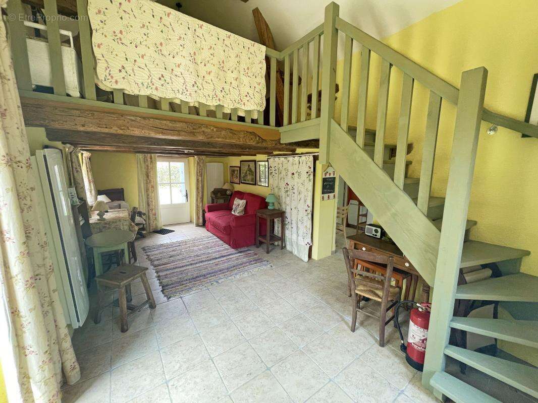 Maison à SIORAC-EN-PERIGORD