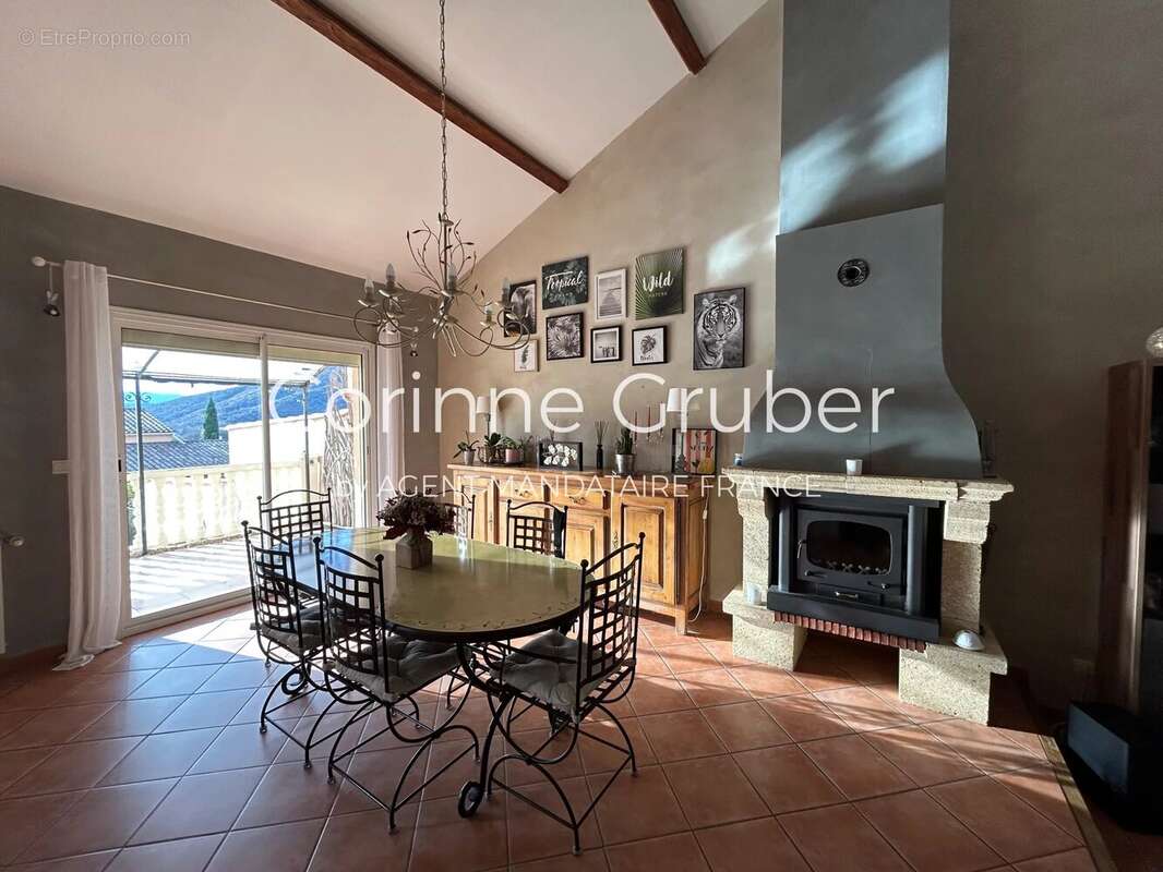 Maison à MALLEMOISSON