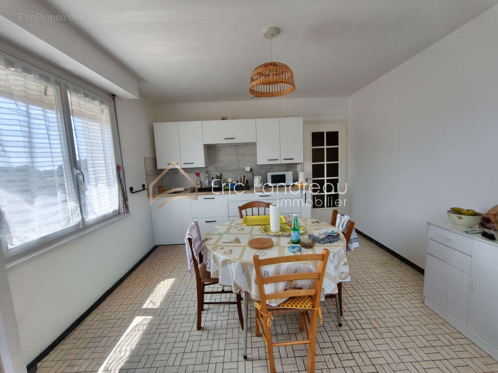 Maison avec jardin à Avrillé   Proche plages vendéennes - photo 3