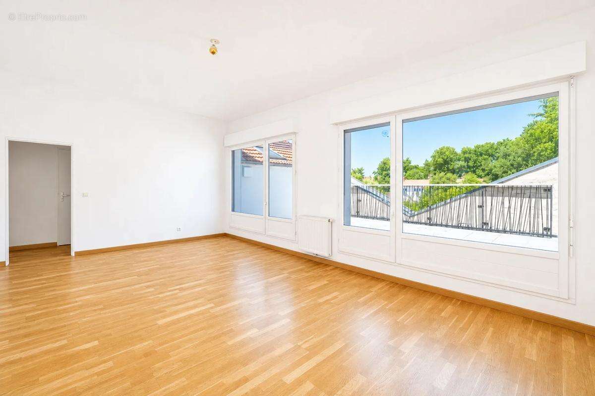 Appartement de 4 pièces de 83 m² à Bordeaux - photo 2