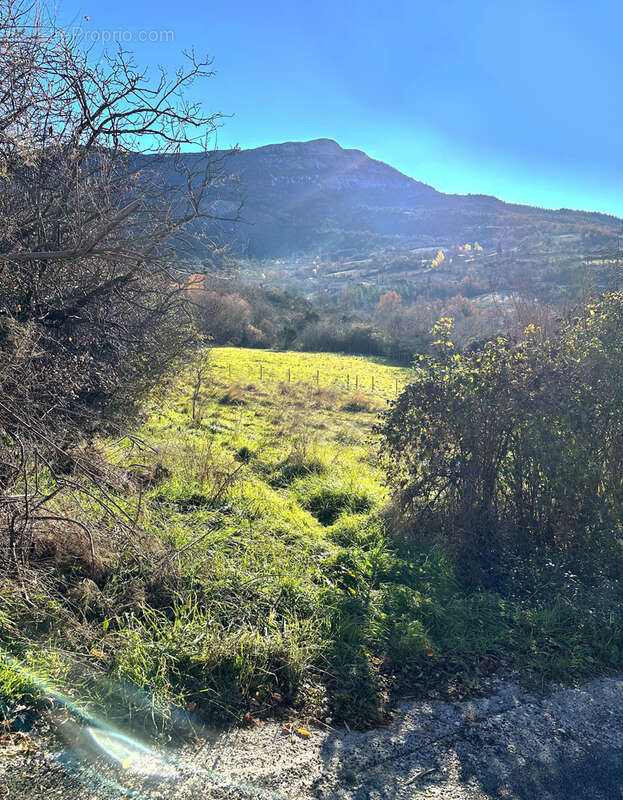 La roche sur le buis - joli terrain avec vue de 764m2 - photo 3
