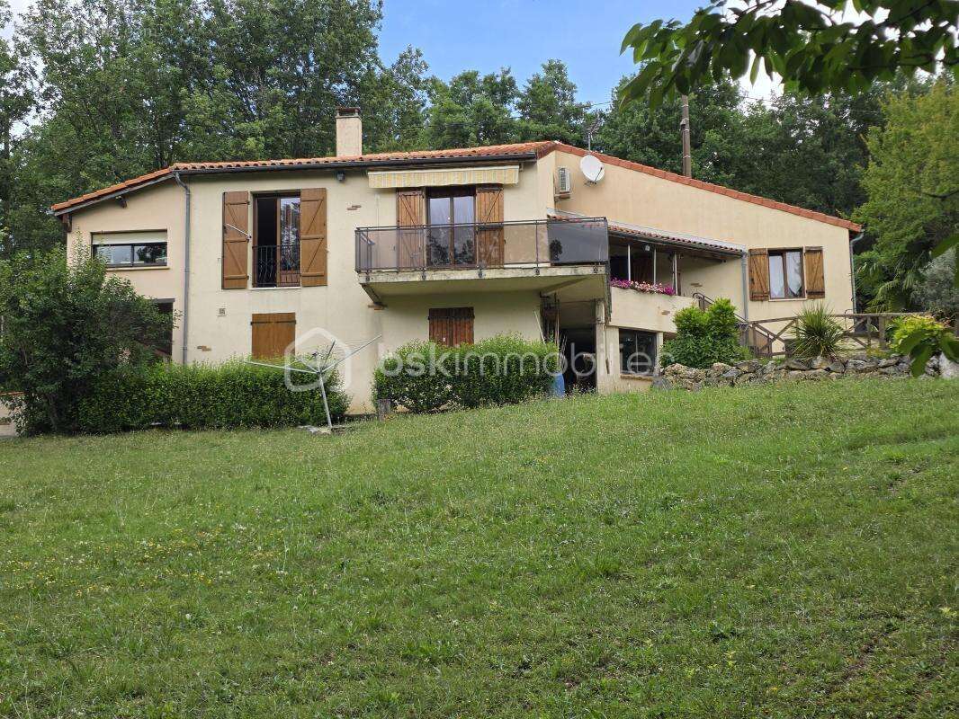 Maison à SAINTE-COLOMBE-EN-BRUILHOIS
