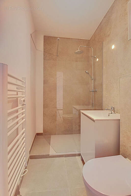 Appartement à LORGUES