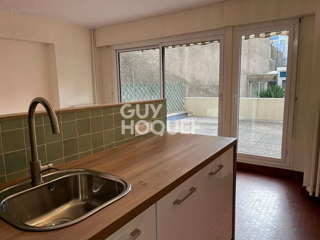 Appartement à PARIS-12E