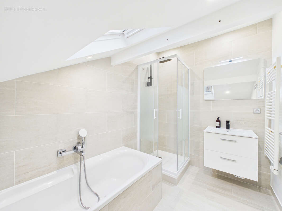 Maison à SARTROUVILLE