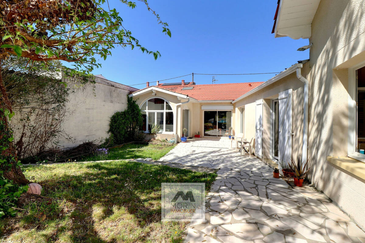 Maison à MERIGNAC