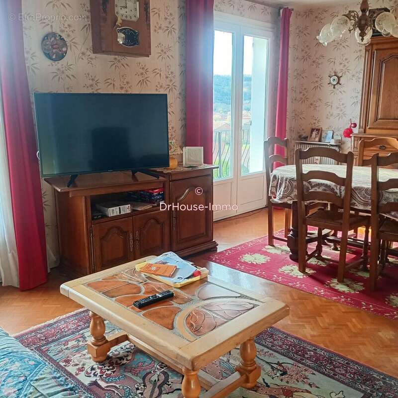 Maison à BRIVES-CHARENSAC