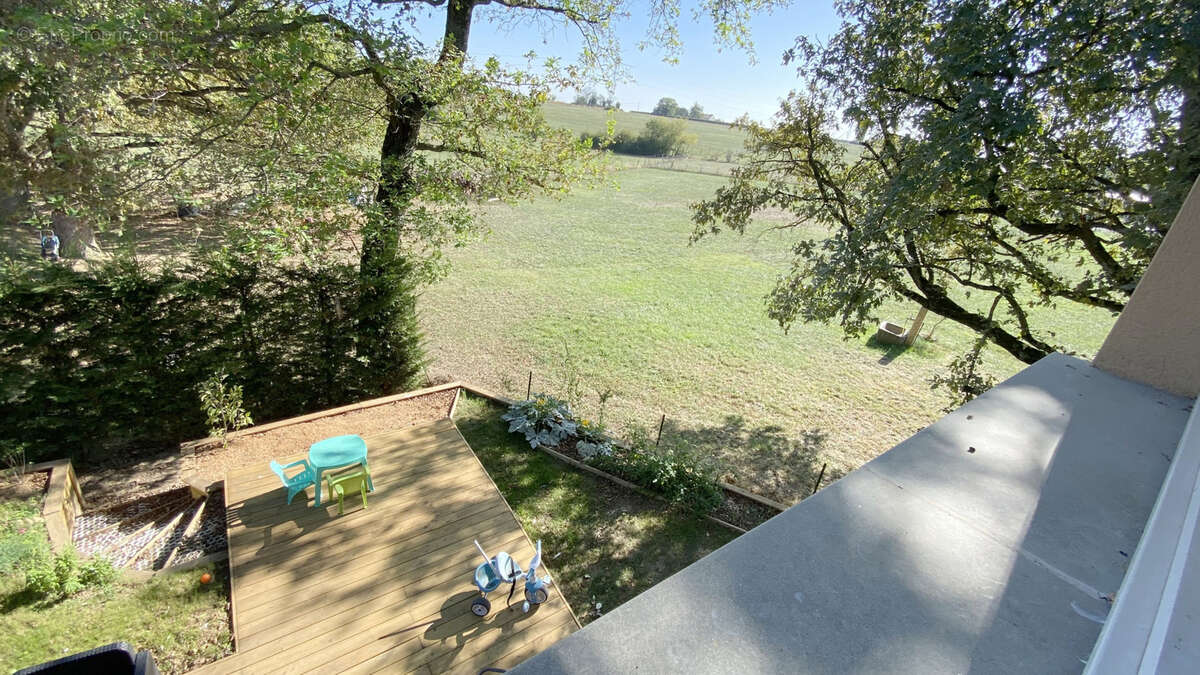 Appartement à SAINTE-CONSORCE