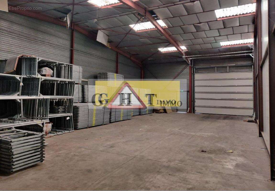 Commerce à MOISSY-CRAMAYEL