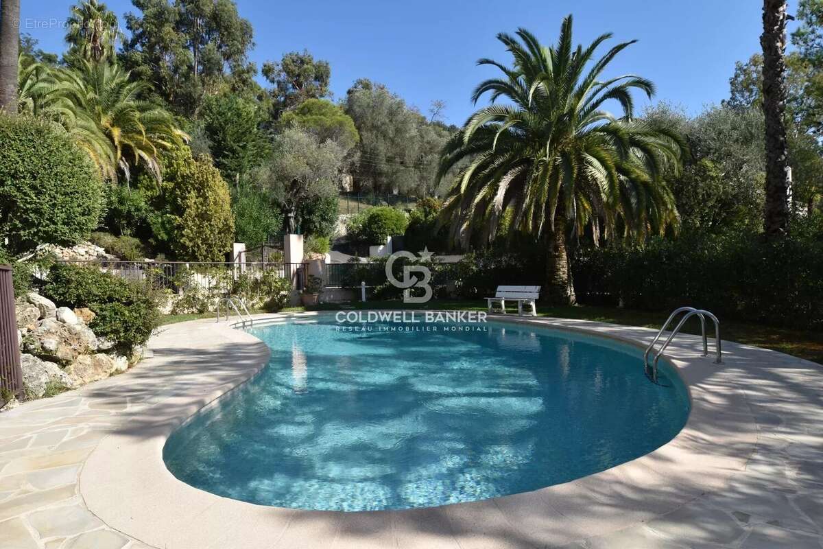 Appartement à LE CANNET