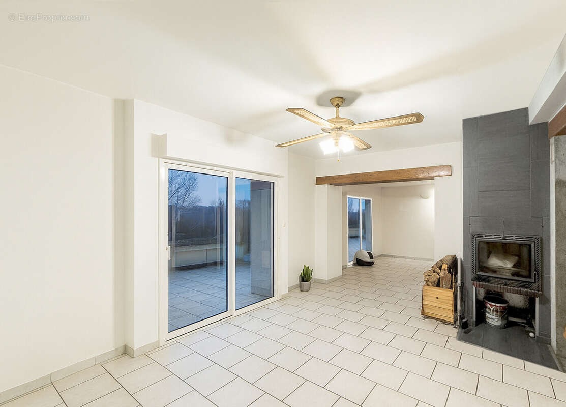 Maison à BRAGNY-SUR-SAONE