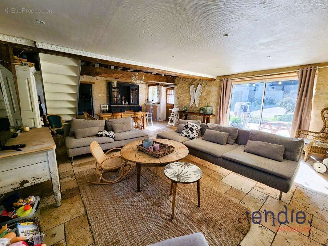 Maison à SAINT-HIPPOLYTE