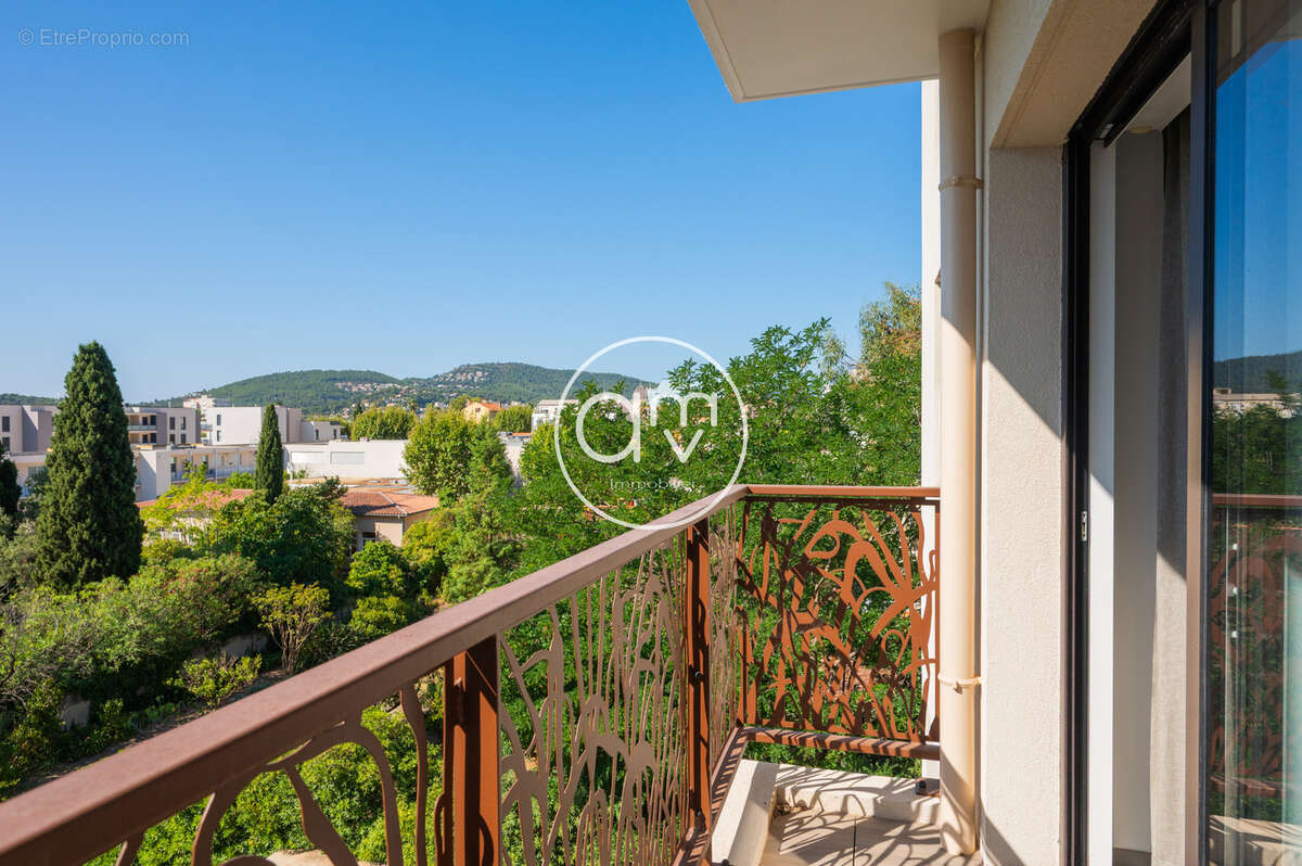 Appartement à HYERES