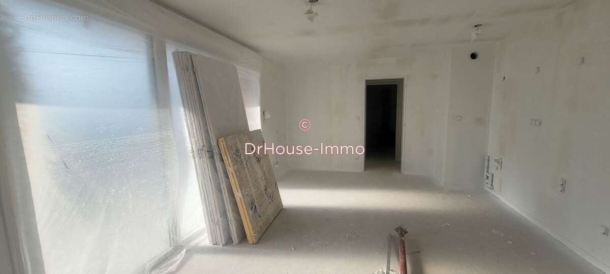 Appartement à SAINT-PRYVE-SAINT-MESMIN