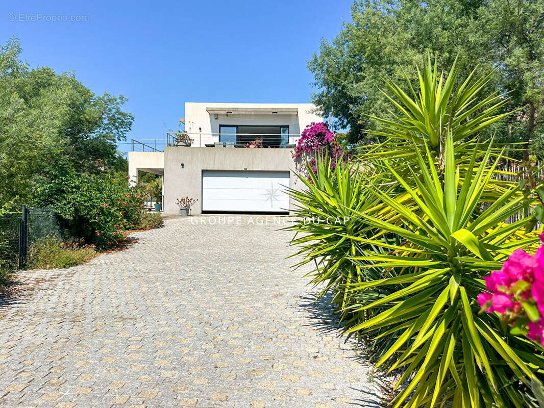Maison à FREJUS