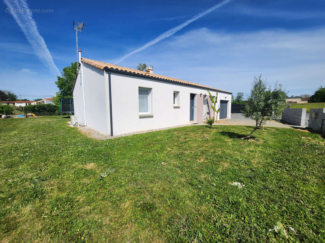 Maison à POUILLE